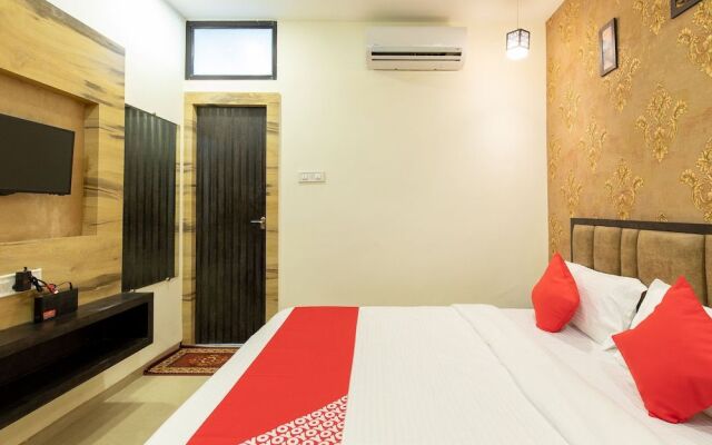 Oyo 16546 Hotel Saurabh