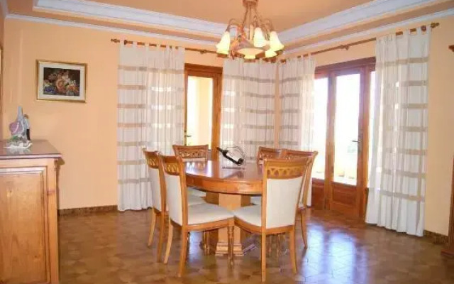 Apartment near the beach, with garden, in Denia