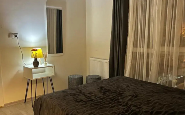 Entirely Apartment, Near Lake, Full kitchen,Wi Fi, AC