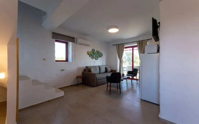 Abeloessa Methonian Hospitality