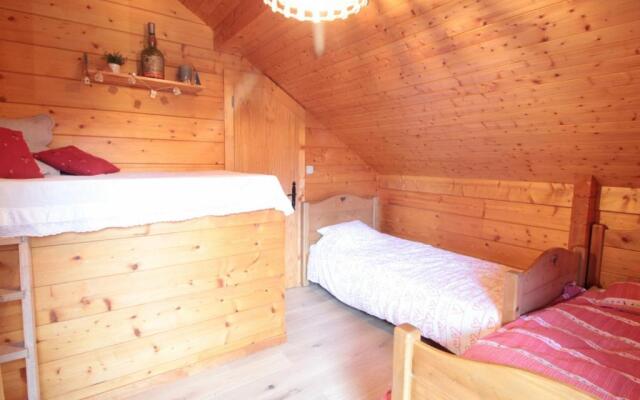 Chalet Les Carroz d'Arâches, 4 pièces, 8 personnes - FR-1-572-107