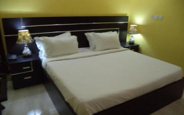 Pine Crest Exclusive Hotel & suite