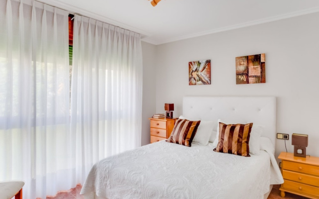 Elegant Apartment in Llanes near Sea