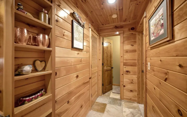 Chautauqua 2 Bedroom Cabin by Redawning