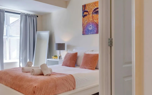 Modern Cambridge Home Business & Holiday Stays