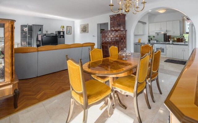 Awesome Home in Labin With 4 Bedrooms and Outdoor Swimming Pool