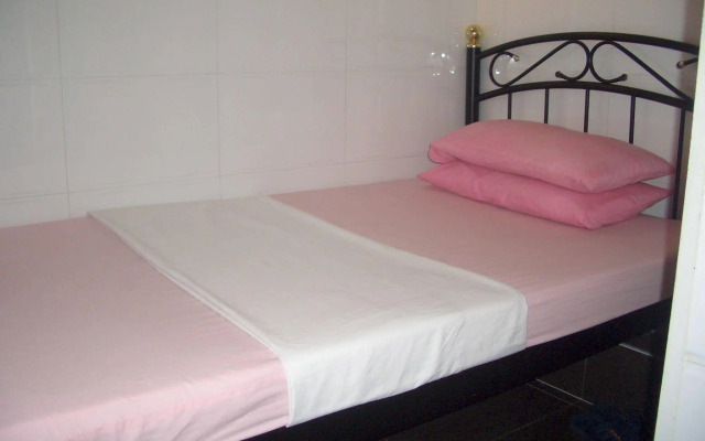 Maple Leaf Guest House