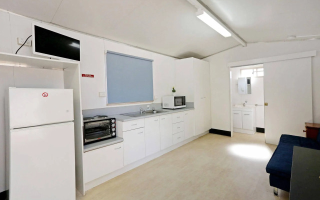 Aaok Moondarra Accommodation Village