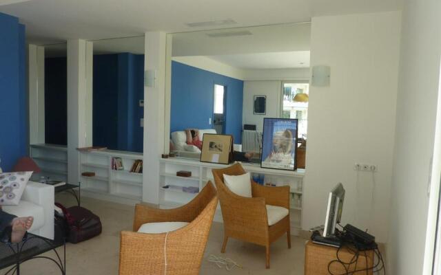 Nice flat with TERRACE on the Croisette