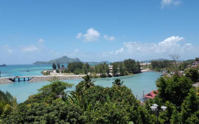 Hibiscus House Seychelles Self Catering