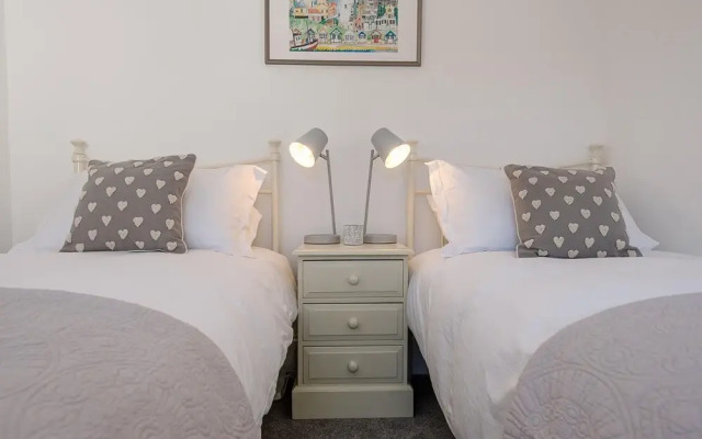 Bonheur, 16 Bartholomew Green, Southwold