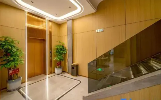 Yichuan Shengyuan Business Hotel