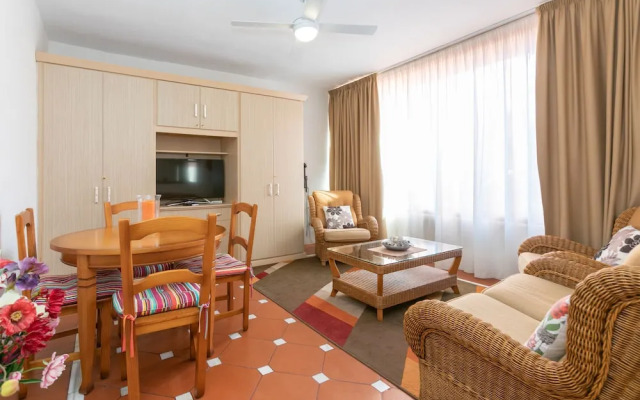 Elviria Luxury Beach Side Sleep 6