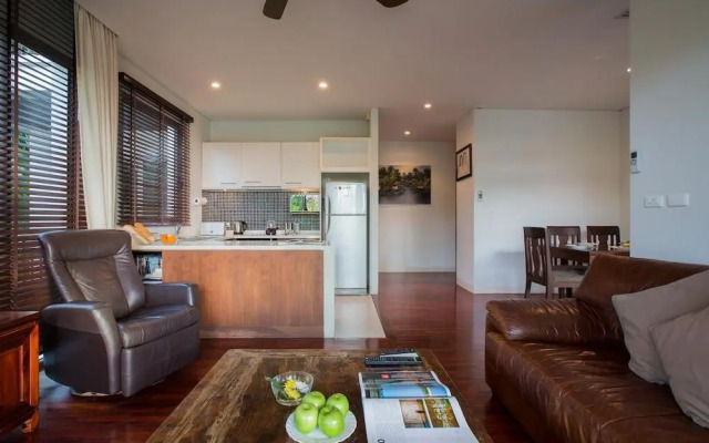 Kata Gardens Beach Apartment 5B