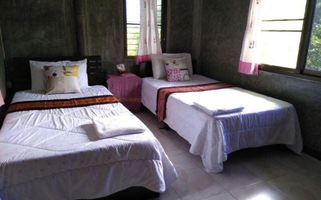Baan Suan Rabieng Tung @ Doi Lo