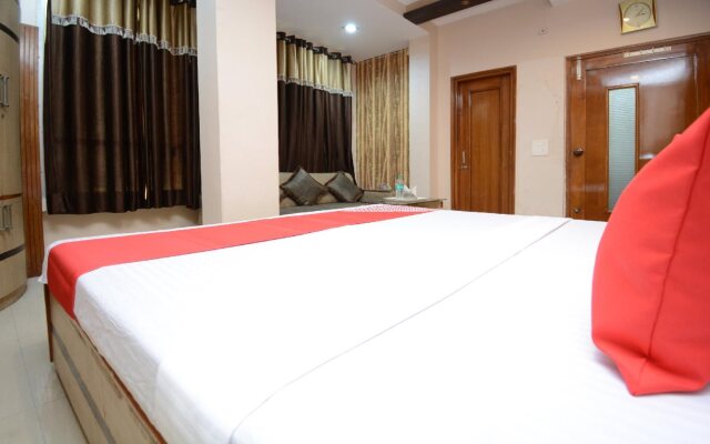 Hotel Royals By OYO Rooms