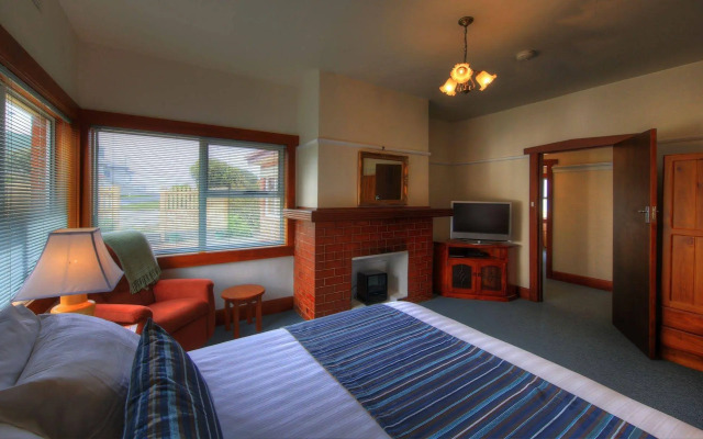 Stanley Village Waterfront Accommodation