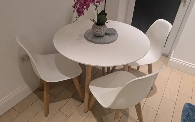 City Escape 1 Bedroom Flat in Swansea Centre