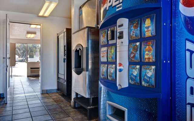 Motel 6 Monterey, CA