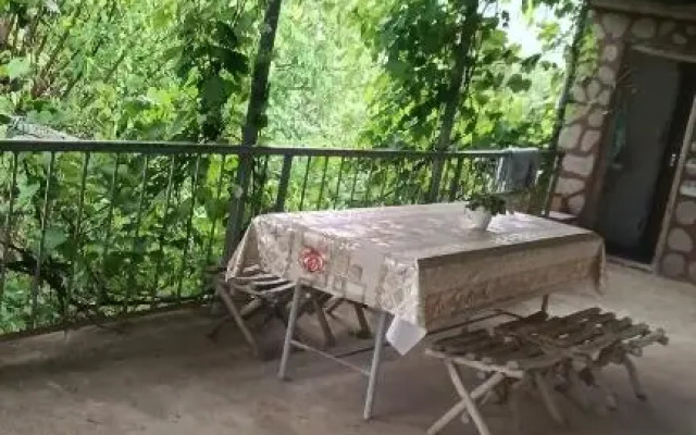 Vazken's Guest House