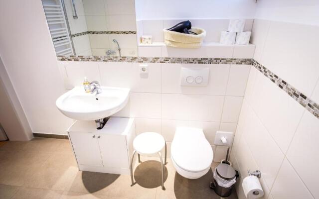 Wunderschöne Wohnung in sanierter Villa! incl WIFI
