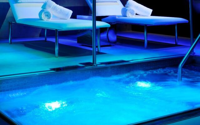 Nassima Tower Hotel Apartments