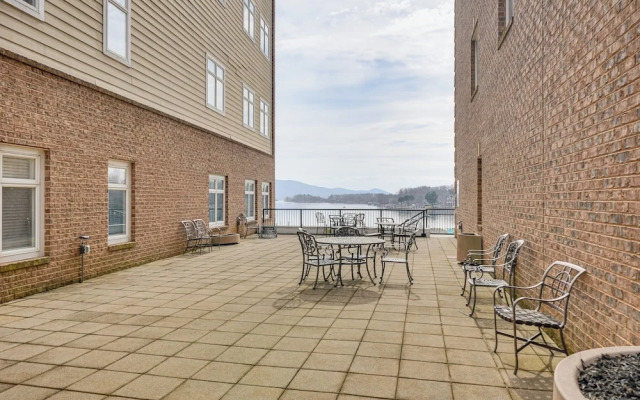 Smith Mountain Lake Condo w/ Pool Access