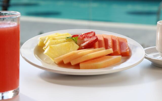 Holiday Inn Express And Suites Ensenada Centro by IHG