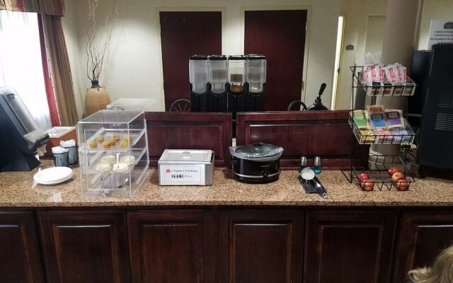 HomeTown Hotel Bryant