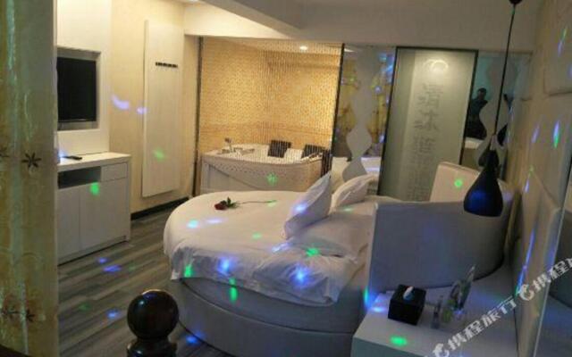 Qingmu Hotel (Jiangyan Renmin Middle Road Branch)