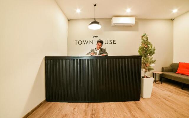 OYO Townhouse 254 HRBR-Kalyannagar