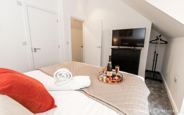 Stunning and Modern 3Bed, Town Centre Poole, Parking