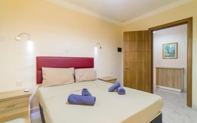 Merill Pool and Sea Charming Apart 1