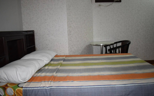 OYO 701 R-kings (former Tomobe Hotel And Restaurant)