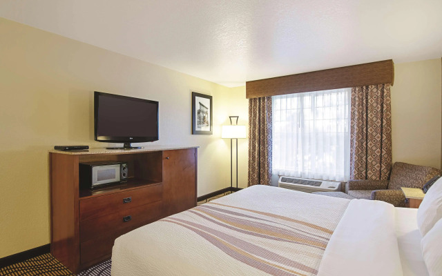 Best Western Plus Riverfront Hotel & Suites
