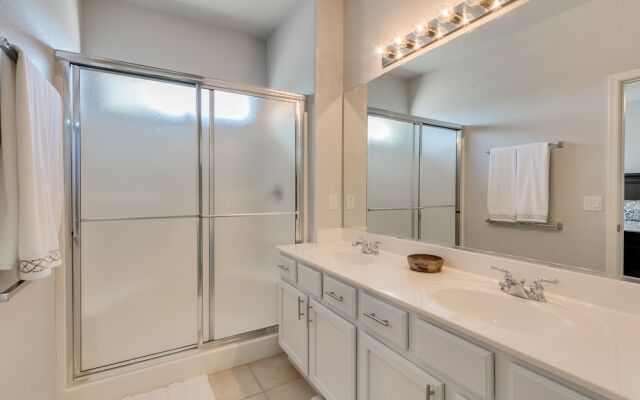 Windstream - 2 Br home by RedAwning