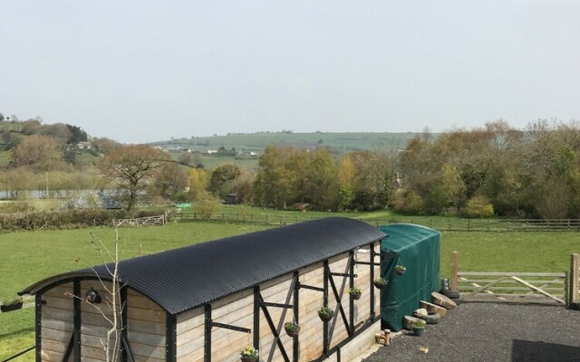 Greenacres Self Catering Railway Wagon-Glamping