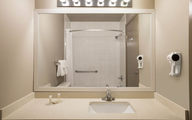 Spark by Hilton Woodstock