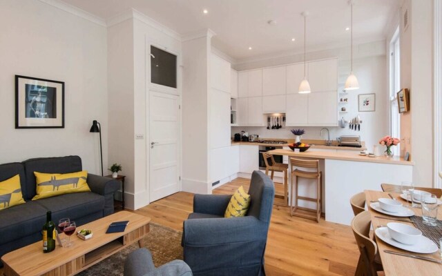 The Stunning Philbeach Garden Apartment