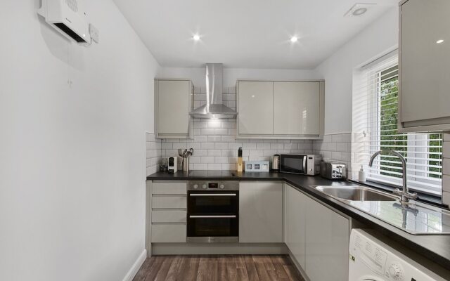 Karah Suites - The Galleria