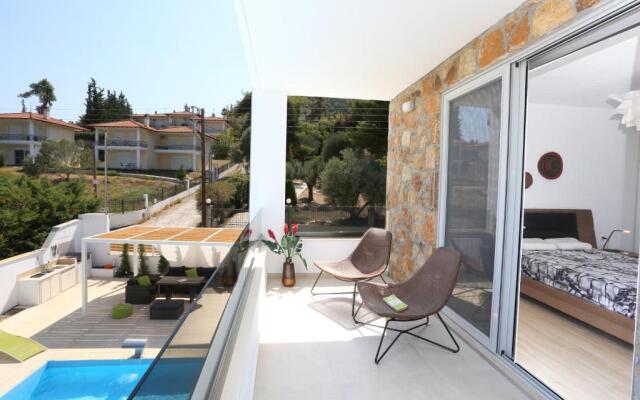 Villa Douglas - Private Pool, BBQ, 4Bdrms, View