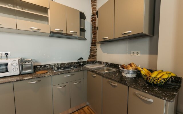 YellowBoot Aparthotel