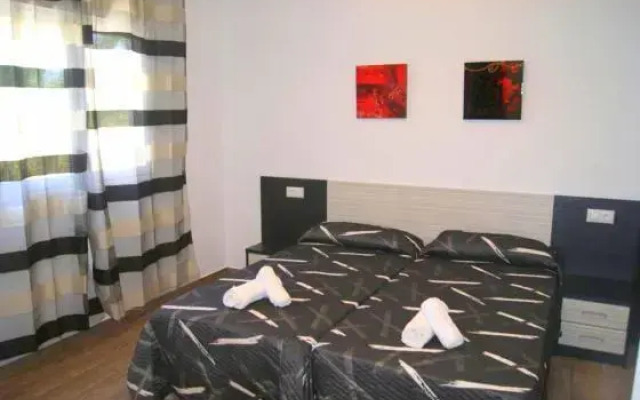 Apartment with pool, mountain views, in Javea