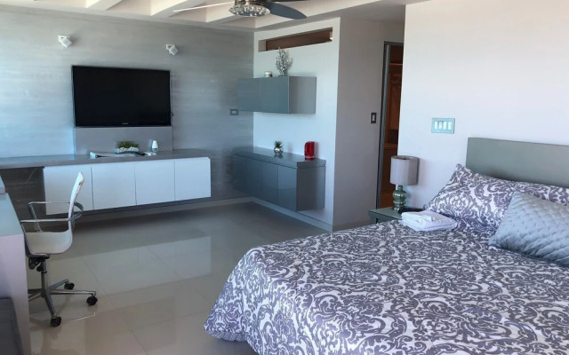 Beach Front  Amapola SeaSide Apt