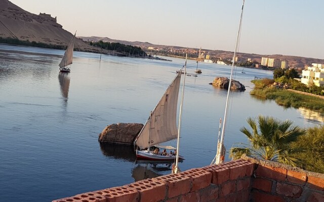 Taharka Nubian House