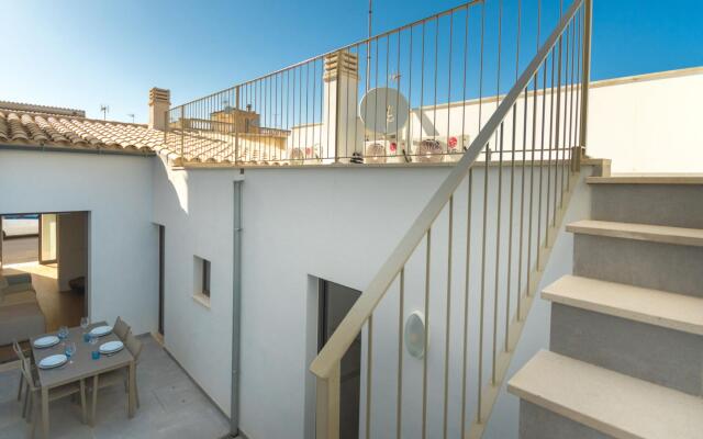 Mediterranean style townhouse 200 meters from the sea