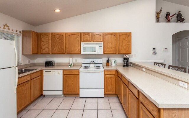 Paradise Woods-RU1066