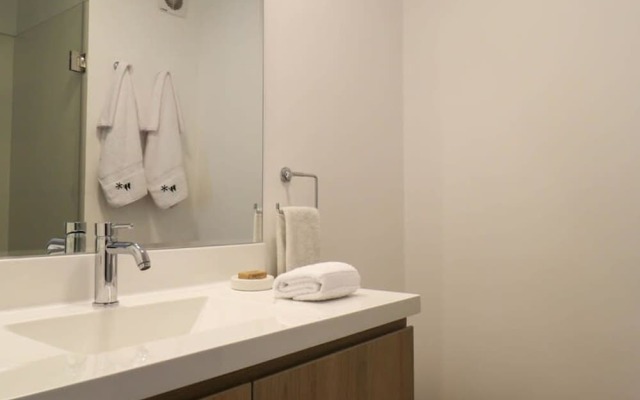 w Authentic 2BR in Miraflores