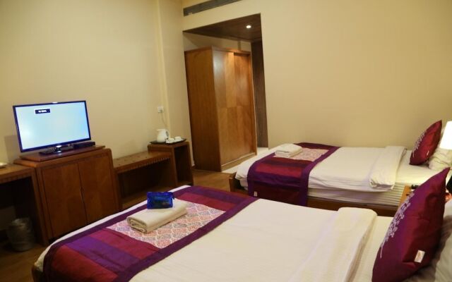 OYO 2192 Hotel Gianz