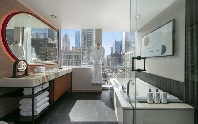 theWit Chicago, a Hilton Hotel